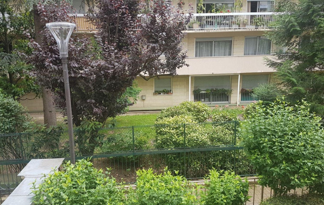 Annonces VITRY : Appartement | PARIS (75018) | 46 m2 | 340 200 € 