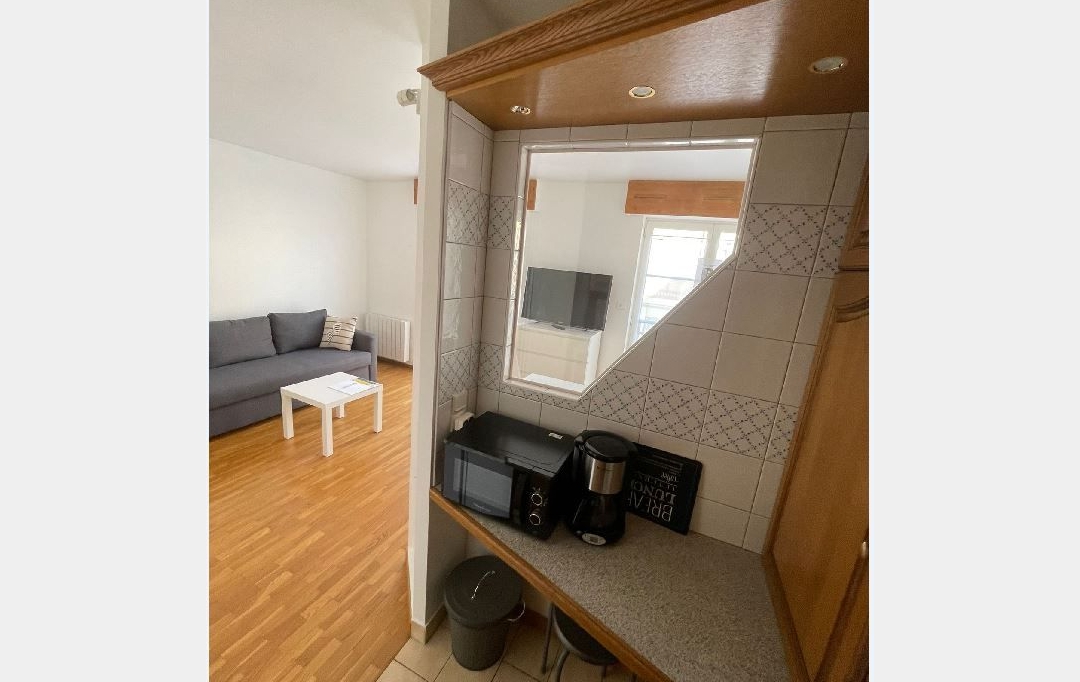 Annonces VITRY : Appartement | CHARENTON-LE-PONT (94220) | 27 m2 | 1 050 € 